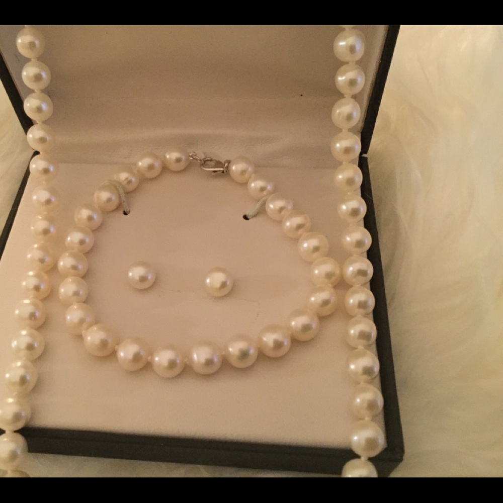 SS Cultured Pearl Necklace Set - Picture 2 of 2